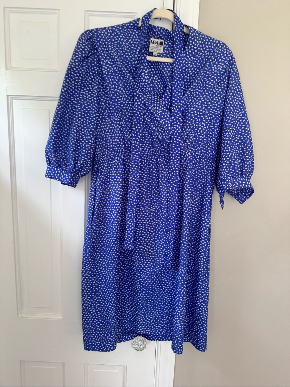 MSK Vintage Blue and White Print Tie-Waist Women's Dress